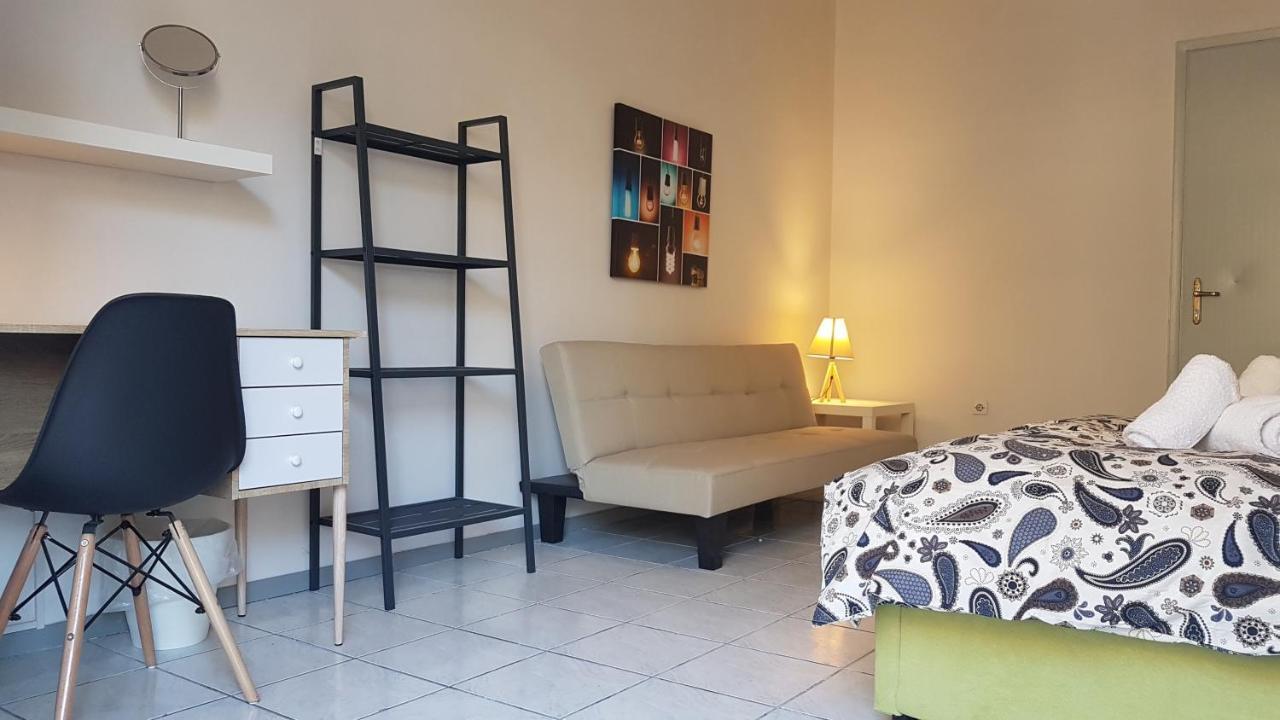 Palette Apartment Carmine - Athens Center, 6 Bd, 3 Bath Bagian luar foto