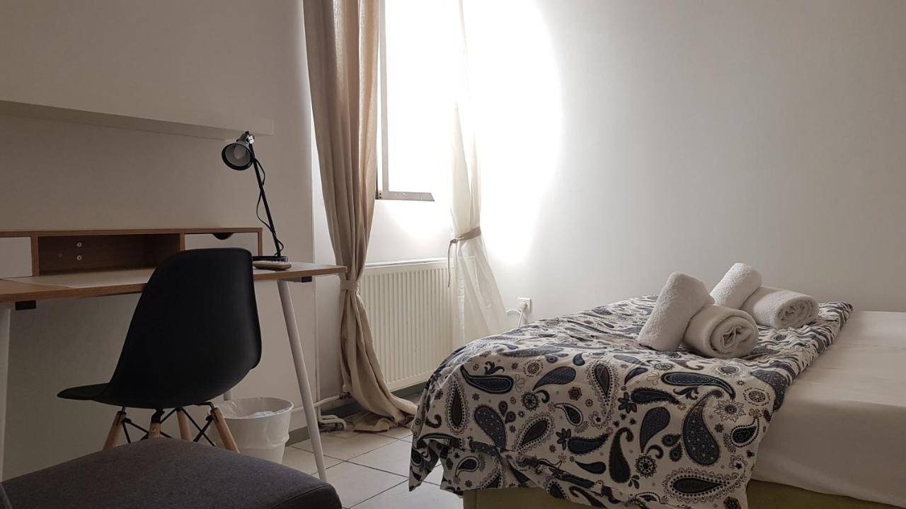 Palette Apartment Carmine - Athens Center, 6 Bd, 3 Bath Bagian luar foto