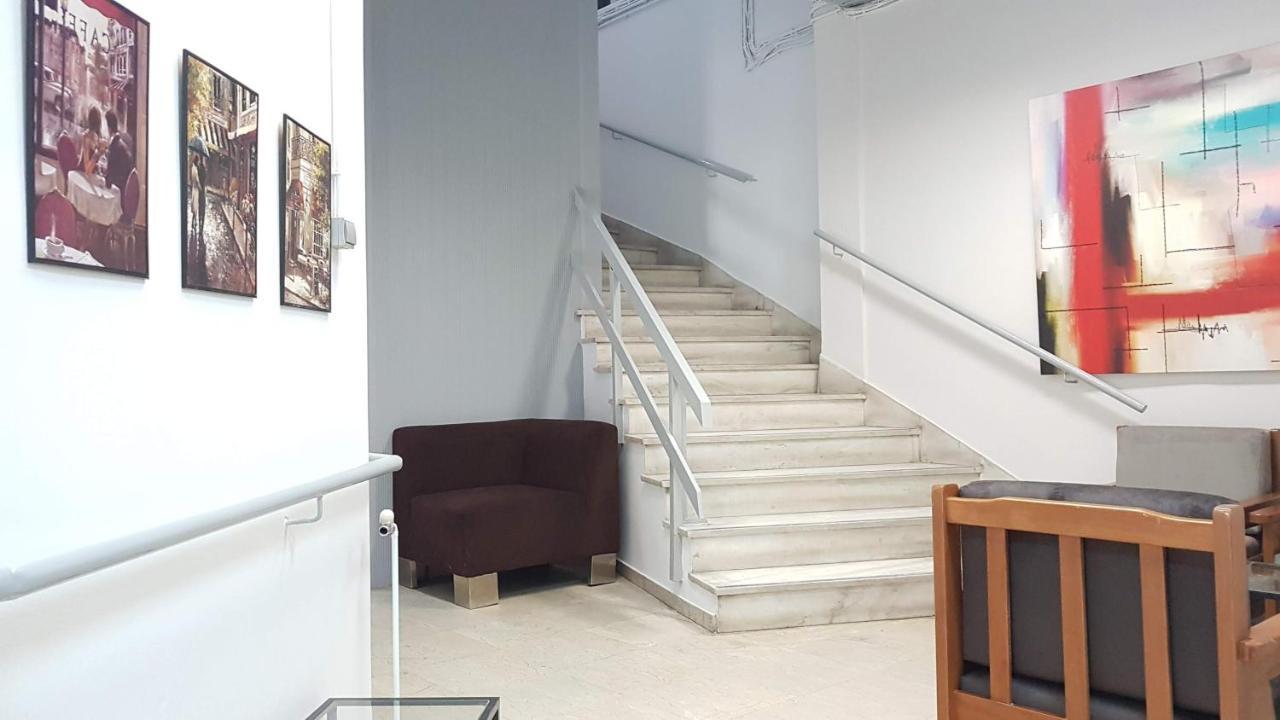 Palette Apartment Carmine - Athens Center, 6 Bd, 3 Bath Bagian luar foto
