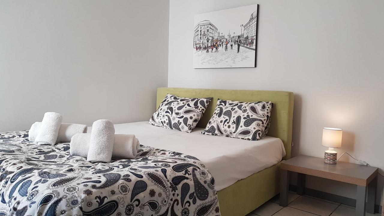 Palette Apartment Carmine - Athens Center, 6 Bd, 3 Bath Bagian luar foto