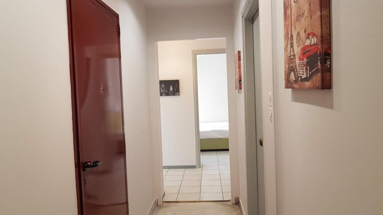 Palette Apartment Carmine - Athens Center, 6 Bd, 3 Bath Bagian luar foto